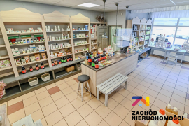 Budynek z dwupoziomowym mieszkaniem i lokalem